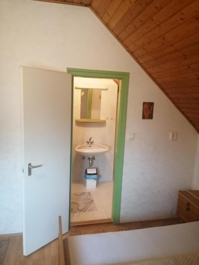 Palinkas Jo Reggelt! Lägenhet Hévíz Exteriör bild